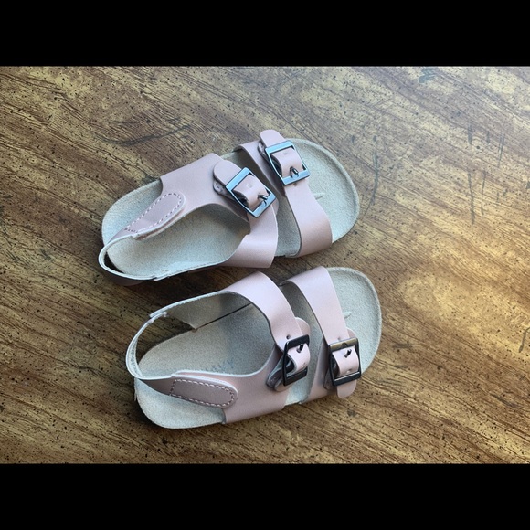 Old Navy Other - Old Navy sandals